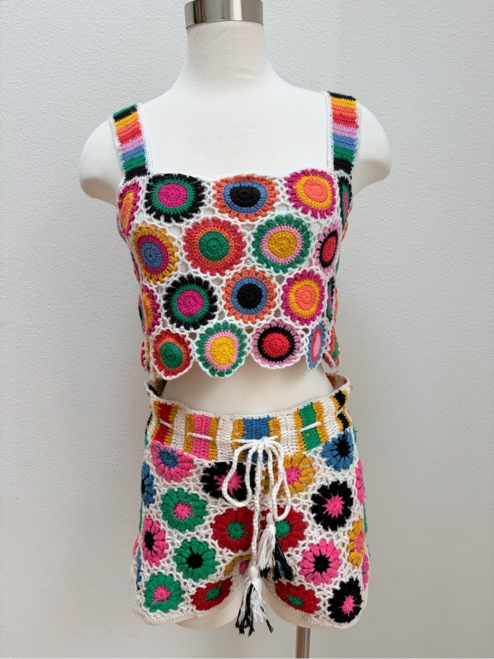 Farm Rio Crochet Matching Set Granny Square Crop Top Shorts Red Pink Size Medium - Picture 2 of 15